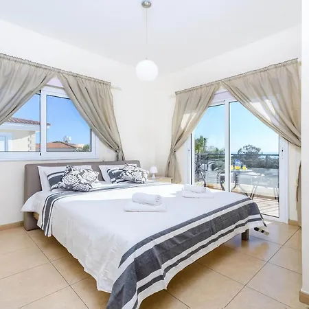Napa Heights Villa *